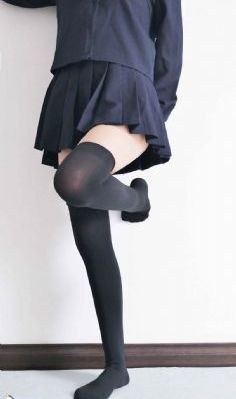 我轻轻地弄txt_BD免费观看视频