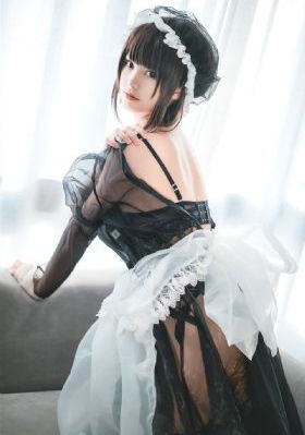 尿壶play按在腿上H_在线观看完整视频大全